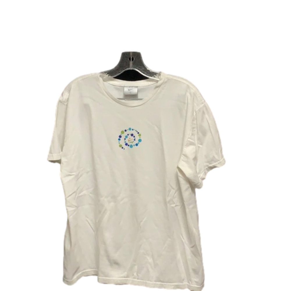 𝅺nike T-shirt